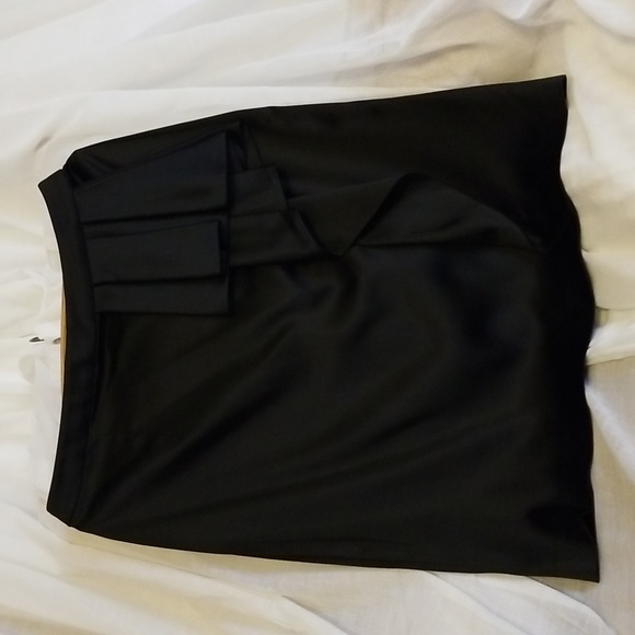 M Dressy Black Stretchy Satin Pencil Skirt - Picture 5 of 9